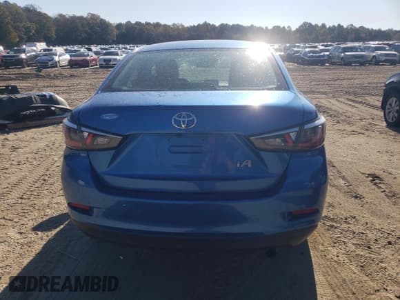 ✅ 2017 Toyota Yaris • VIN: 3MYDLBYV5HY181278 • Лот: 89445915. Опубликован ранее на Copart с пробегом 140 464 миль. Бесплатный доступ к архиву аукционных продаж из США и подробный отчёт об истории автомобиля на DreamBid. Изображение 6.