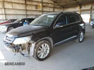 ✅ 2016 Volkswagen Tiguan S • VIN: WVGAV7AX0GW577480 • Lot: 85587935. Wystawiony na Copart z przebiegiem 158 803 mil. Bezpłatny archiwum sprzedaży aukcyjnych z USA i szczegółowy raport historii pojazdu na DreamBid. Zdjęcie 1.