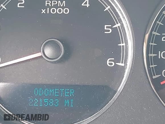 ✅ 2010 Chevrolet Suburban LTZ • VIN: 1GNUKKE35AR165749 • Lot: 43431739. Listed on IAAI with 221,583 mi. Free auction sales archive from the USA and detailed vehicle history report at DreamBid. Image 14.