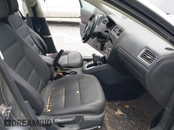 ✅ 2012 Volkswagen Jetta SE • VIN: 3VWDX7AJ6CM325280 • Lot: 42634898. Wystawiony na IAAI z przebiegiem 215 384 mil. Bezpłatny archiwum sprzedaży aukcyjnych z USA i szczegółowy raport historii pojazdu na DreamBid. Zdjęcie 5.