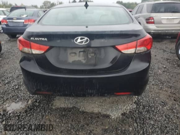 2013 Hyundai Elantra GLS z VIN KMHDH4AE2DU966999, wystawiony jako Copart lot #84441285 z przebiegiem 180 594 mil mil oraz Szkoda całkowita • Salvage title. Historia ofert i sprzedaży dostępna na DreamBid. Obrazek 6.