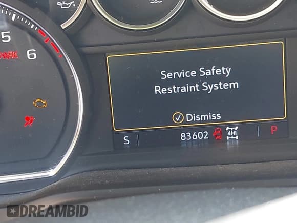 ✅ 2019 Chevrolet Silverado 1500 RST • VIN: 3GCUYEED6KG155945 • Lot: 43473839. Wystawiony na IAAI z przebiegiem 83 602 mil. Bezpłatny archiwum sprzedaży aukcyjnych z USA i szczegółowy raport historii pojazdu na DreamBid. Zdjęcie 15.