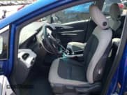 ✅ 2020 Chevrolet Bolt EV LT • VIN: 1G1FY6S03L4143226 • Lot: 53737774. Wystawiony na Copart z przebiegiem 47 516 mil. Bezpłatny archiwum sprzedaży aukcyjnych z USA i szczegółowy raport historii pojazdu na DreamBid. Zdjęcie 7.