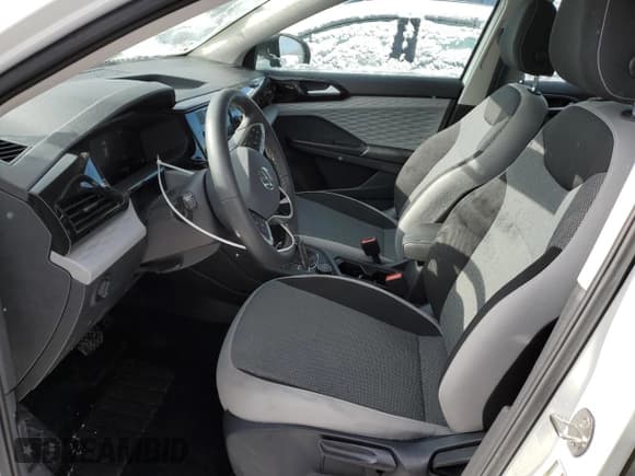 ✅ 2023 Volkswagen Taos S • VIN: 3VVMX7B26PM354862 • Lot: 46114935. Wystawiony na Copart z przebiegiem 10 376 mil. Bezpłatny archiwum sprzedaży aukcyjnych z USA i szczegółowy raport historii pojazdu na DreamBid. Zdjęcie 7.