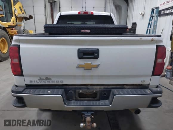 ✅ 2019 Chevrolet Silverado 2500HD LT • VIN: 1GC1KSEG9KF277777 • Лот: 40597481. Опубликован ранее на IAAI с пробегом 105 812 миль. Бесплатный доступ к архиву аукционных продаж из США и подробный отчёт об истории автомобиля на DreamBid. Изображение 16.