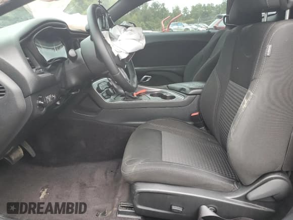 ✅ 2016 Dodge Challenger SXT • VIN: 2C3CDZAG3GH195622 • Lot: 71914985. Wystawiony na Copart z przebiegiem Nie podano. Bezpłatny archiwum sprzedaży aukcyjnych z USA i szczegółowy raport historii pojazdu na DreamBid. Zdjęcie 7.