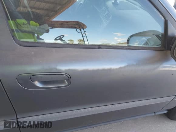 ✅ 2003 Volvo V70 2.4L • VIN: YV1SW61T732293207 • Lot: 40670402. Listed on IAAI with 182,785 mi. Free auction sales archive from the USA and detailed vehicle history report at DreamBid. Image 6.