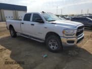 ✅ 2021 Ram 2500 Tradesman • VIN: 3C6UR5HJ9MG647605 • Lot: 68663045. Wystawiony na Copart z przebiegiem 130 473 mil. Bezpłatny archiwum sprzedaży aukcyjnych z USA i szczegółowy raport historii pojazdu na DreamBid. Zdjęcie 4.
