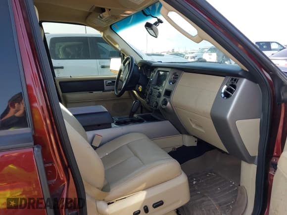 ✅ 2017 Ford Expedition XLT • VIN: 1FMJU1HT5HEA77941 • Lot: 41724562. Listed on IAAI with 89,837 mi. Free auction sales archive from the USA and detailed vehicle history report at DreamBid. Image 5.