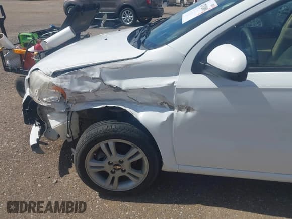 ✅ 2011 Chevrolet Aveo 1LT • VIN: KL1TD5DE4BB146193 • Lot: 42702809. Wystawiony na IAAI z przebiegiem Nie podano. Bezpłatny archiwum sprzedaży aukcyjnych z USA i szczegółowy raport historii pojazdu na DreamBid. Zdjęcie 17.