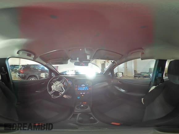 ✅ 2025 Nissan LEAF S • VIN: 1N4AZ1BV0SC550573 • Lot: 83571314. Wystawiony na Copart z przebiegiem 4 604 mil. Bezpłatny archiwum sprzedaży aukcyjnych z USA i szczegółowy raport historii pojazdu na DreamBid. Zdjęcie 15.