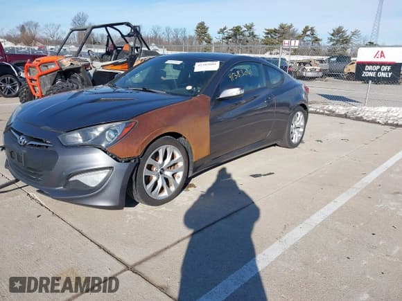 ✅ 2013 Hyundai Genesis Coupe R-Spec • VIN: KMHHU6KJ3DU108753 • Lot: 41383041. Wystawiony na IAAI z przebiegiem 114 474 mil. Bezpłatny archiwum sprzedaży aukcyjnych z USA i szczegółowy raport historii pojazdu na DreamBid. Zdjęcie 2.