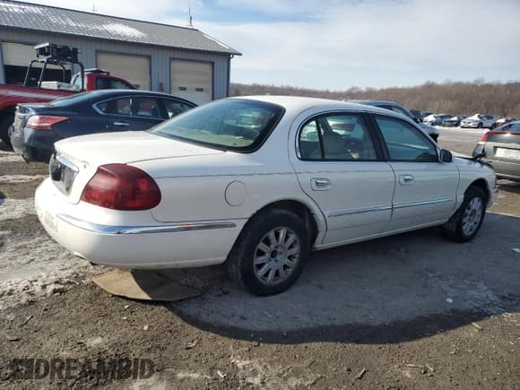 ✅ 2002 Lincoln Continental • VIN: 1LNHM97V42Y620508 • Лот: 42642755. Опубликован ранее на Copart с пробегом Не указан. Бесплатный доступ к архиву аукционных продаж из США и подробный отчёт об истории автомобиля на DreamBid. Изображение 3.
