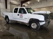 ✅ 2006 Chevrolet Silverado 2500HD Work Truck • VIN: 1GCHK29U66E132156 • Lot: 75212864. Wystawiony na Copart z przebiegiem 211 570 mil. Bezpłatny archiwum sprzedaży aukcyjnych z USA i szczegółowy raport historii pojazdu na DreamBid. Zdjęcie 4.