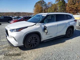 ✅ 2023 Toyota Highlander XSE • VIN: 5TDKDRBH9PS014541 • Lot: 90708865. Wystawiony na Copart z przebiegiem 41 433 mil. Bezpłatny archiwum sprzedaży aukcyjnych z USA i szczegółowy raport historii pojazdu na DreamBid. Zdjęcie 1.