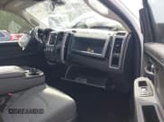 ✅ 2018 Ram 2500 Tradesman • VIN: 3C6UR5CJ3JG300872 • Lot: 42001722. Listed on IAAI with 127,543 mi. Free auction sales archive from the USA and detailed vehicle history report at DreamBid. Image 5.