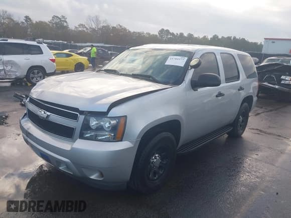 ✅ 2012 Chevrolet Tahoe Commercial • VIN: 1GNLC2E08CR180196 • Lot: 43789377. Wystawiony na IAAI z przebiegiem 167 416 mil. Bezpłatny archiwum sprzedaży aukcyjnych z USA i szczegółowy raport historii pojazdu na DreamBid. Zdjęcie 2.