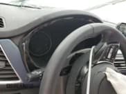 ✅ 2023 Kia Seltos S • VIN: KNDEU2AA8P7443429 • Лот: 82268945. Опубликован ранее на Copart с пробегом Не указан. Бесплатный доступ к архиву аукционных продаж из США и подробный отчёт об истории автомобиля на DreamBid. Изображение 9.