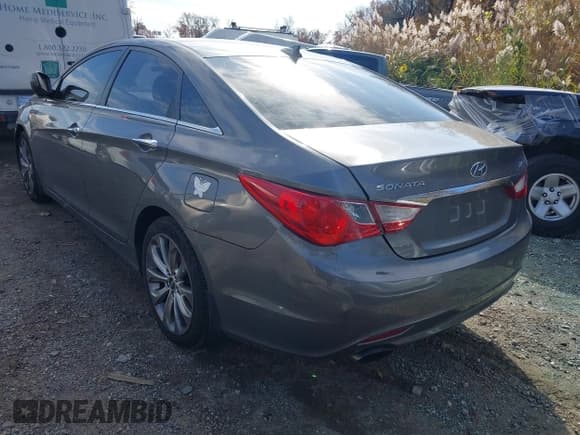 ✅ 2012 Hyundai Sonata SE • VIN: 5NPEC4ABXCH442635 • Lot: 43681037. Listed on IAAI with 187,834 mi. Free auction sales archive from the USA and detailed vehicle history report at DreamBid. Image 6.