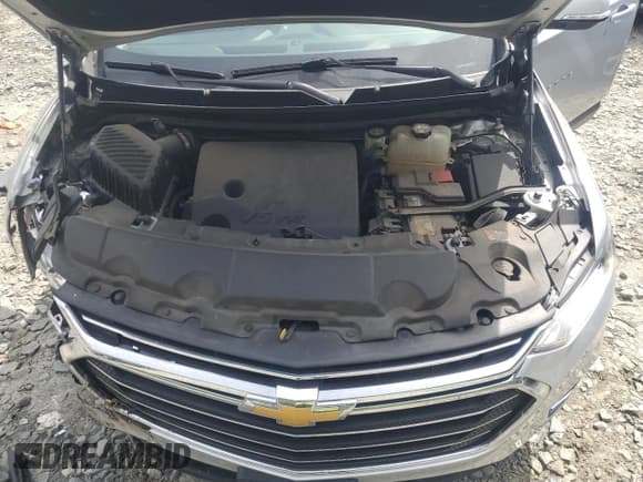 ✅ 2020 Chevrolet Traverse LT Cloth • VIN: 1GNERGKW2LJ237908 • Lot: 70151484. Wystawiony na Copart z przebiegiem 90 209 mil. Bezpłatny archiwum sprzedaży aukcyjnych z USA i szczegółowy raport historii pojazdu na DreamBid. Zdjęcie 13.