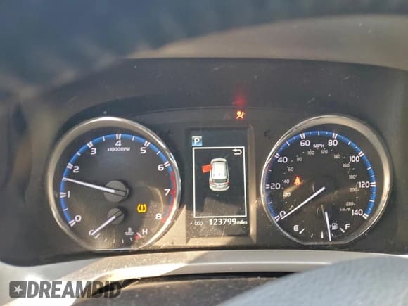 ✅ 2016 Toyota RAV4 XLE • VIN: 2T3RFREV5GW480816 • Lot: 93900765. Listed on Copart with 123,799 mi. Free auction sales archive from the USA and detailed vehicle history report at DreamBid. Image 9.