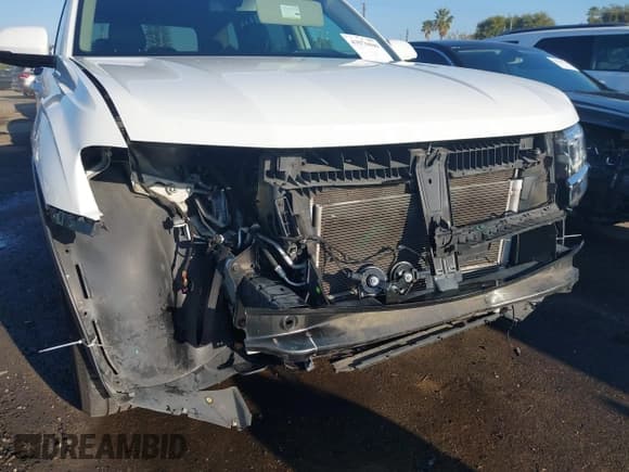 ✅ 2018 Volkswagen Atlas SE • VIN: 1V2CR2CA2JC534117 • Lot: 43576040. Wystawiony na IAAI z przebiegiem 102 333 mil. Bezpłatny archiwum sprzedaży aukcyjnych z USA i szczegółowy raport historii pojazdu na DreamBid. Zdjęcie 6.