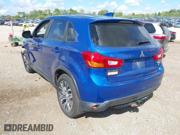 ✅ 2017 Mitsubishi Outlander SE • VIN: JA4AP3AW6HZ047863 • Lot: 43277002. Listed on IAAI with 143,509 mi. Free auction sales archive from the USA and detailed vehicle history report at DreamBid. Image 3.