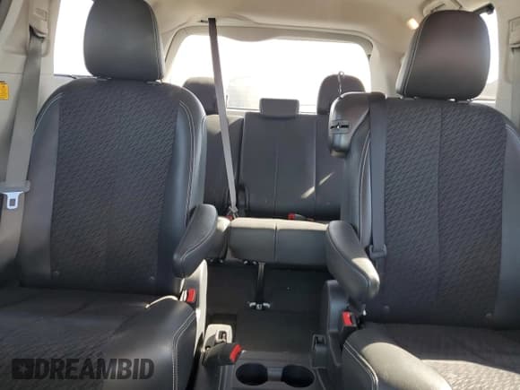 ✅ 2012 Toyota Sienna SE • VIN: 5TDXK3DC1CS270502 • Lot: 81154565. Listed on Copart with 93,407 mi. Free auction sales archive from the USA and detailed vehicle history report at DreamBid. Image 10.