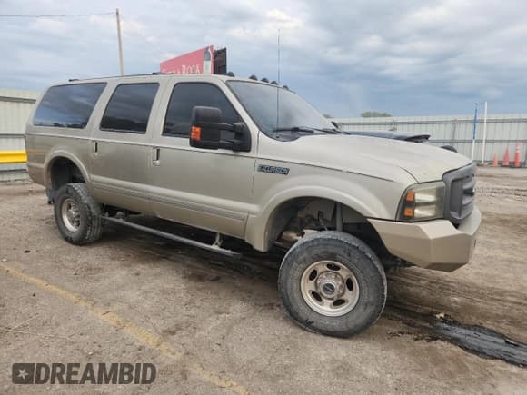 ✅ 2004 Ford Excursion Limited • VIN: 1FMSU43PX4EB11978 • Лот: 84804975. Опубликован ранее на Copart с пробегом 209 459 миль. Бесплатный доступ к архиву аукционных продаж из США и подробный отчёт об истории автомобиля на DreamBid. Изображение 4.