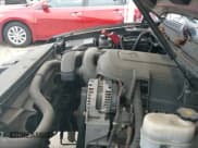 ✅ 2010 Chevrolet Suburban LS • VIN: 1GNUCHE07AR213838 • Lot: 42523274. Listed on IAAI with 251,109 mi. Free auction sales archive from the USA and detailed vehicle history report at DreamBid. Image 21.