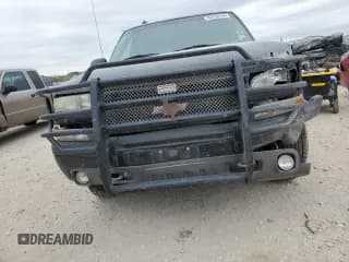 ✅ 2003 Chevrolet Suburban Z71 • VIN: 3GNFK16Z23G262321 • Лот: 83220154. Опубликован ранее на Copart с пробегом Не указан. Бесплатный доступ к архиву аукционных продаж из США и подробный отчёт об истории автомобиля на DreamBid. Изображение 5.