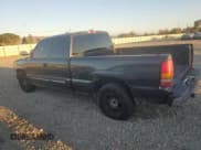 ✅ 2004 Chevrolet Silverado 1500 LS • VIN: 2GCEC19T441221823 • Lot: 90898935. Wystawiony na Copart z przebiegiem 241 158 mil. Bezpłatny archiwum sprzedaży aukcyjnych z USA i szczegółowy raport historii pojazdu na DreamBid. Zdjęcie 2.