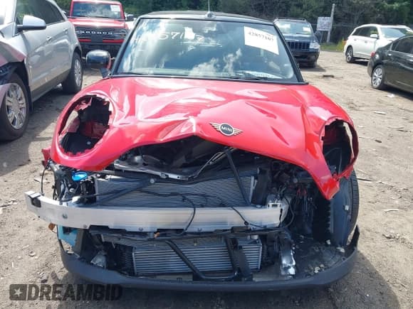 ✅ 2025 MINI Convertible Cooper S • VIN: WMW23GX03S2X38412 • Лот: 42857107. Опубликован ранее на IAAI с пробегом 18 миль. Бесплатный доступ к архиву аукционных продаж из США и подробный отчёт об истории автомобиля на DreamBid. Изображение 13.