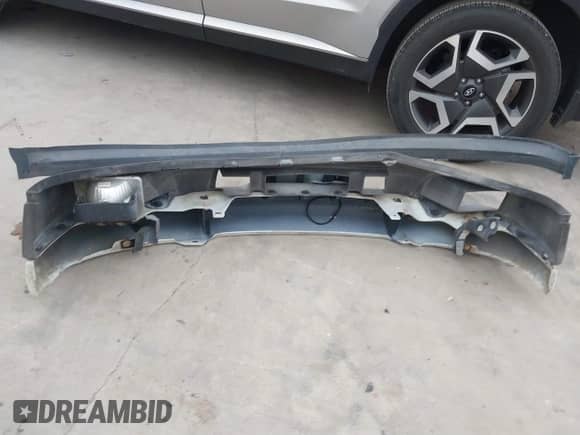 2012 Chevrolet Colorado Work Truck with VIN 1GCESBFE1C8150946, listed as a IAAI auction lot 41556527 with 56,592 mi miles and . Bid and sale history available at DreamBid. Image 12.