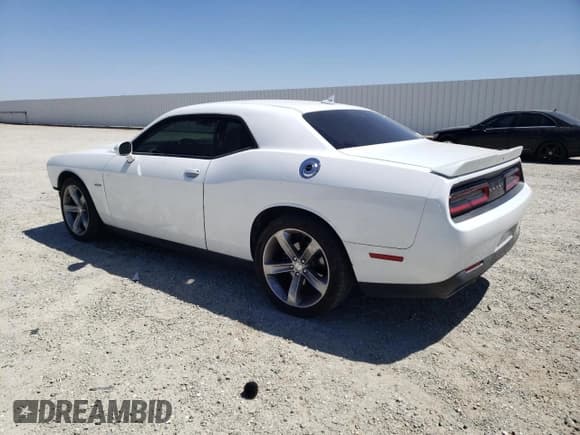 ✅ 2015 Dodge Challenger R/T • VIN: 2C3CDZAT8FH737065 • Lot: 51809354. Wystawiony na Copart z przebiegiem 94 366 mil. Bezpłatny archiwum sprzedaży aukcyjnych z USA i szczegółowy raport historii pojazdu na DreamBid. Zdjęcie 2.