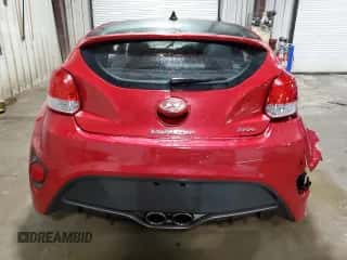 2015 Hyundai Veloster Turbo z VIN KMHTC6AE3FU232526, wystawiony jako Copart lot #73382524 z przebiegiem Nie podano mil oraz Szkoda całkowita • Salvage title. Historia ofert i sprzedaży dostępna na DreamBid. Obrazek 6.