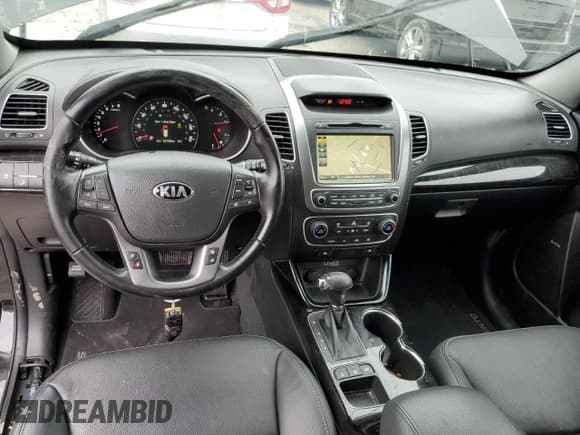 ✅ 2015 Kia Sorento SX Limited • VIN: 5XYKW4A78FG615666 • Lot: 69846072. Listed on Copart with 65,733 mi. Free auction sales archive from the USA and detailed vehicle history report at DreamBid. Image 8.