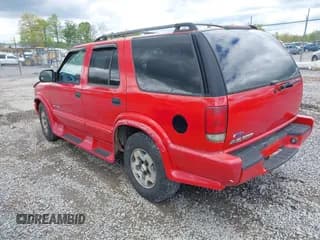 ✅ 2004 Chevrolet Blazer LS • VIN: 1GNDT13X64K127182 • Lot: 42188177. Wystawiony na IAAI z przebiegiem 135 946 mil. Bezpłatny archiwum sprzedaży aukcyjnych z USA i szczegółowy raport historii pojazdu na DreamBid. Zdjęcie 3.