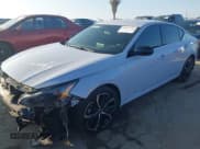 ✅ 2024 Nissan Altima SR • VIN: 1N4BL4CV1RN377201 • Lot: 43491774. Wystawiony na IAAI z przebiegiem 14 713 mil. Bezpłatny archiwum sprzedaży aukcyjnych z USA i szczegółowy raport historii pojazdu na DreamBid. Zdjęcie 18.