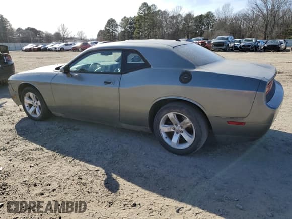 ✅ 2010 Dodge Challenger SE • VIN: 2B3CJ4DV8AH103317 • Lot: 42911135. Wystawiony na Copart z przebiegiem 163 618 mil. Bezpłatny archiwum sprzedaży aukcyjnych z USA i szczegółowy raport historii pojazdu na DreamBid. Zdjęcie 2.