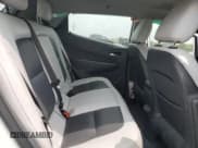 ✅ 2017 Chevrolet Bolt EV Premier • VIN: 1G1FX6S04H4143729 • Lot: 61012435. Wystawiony na Copart z przebiegiem 54 277 mil. Bezpłatny archiwum sprzedaży aukcyjnych z USA i szczegółowy raport historii pojazdu na DreamBid. Zdjęcie 11.