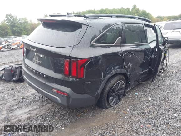 2022 Kia Sorento X-Line S z VIN 5XYRLDLC3NG085283, wystawiony jako IAAI lot #43289881 z przebiegiem 59 393 mil mil oraz . Historia ofert i sprzedaży dostępna na DreamBid. Obrazek 4.