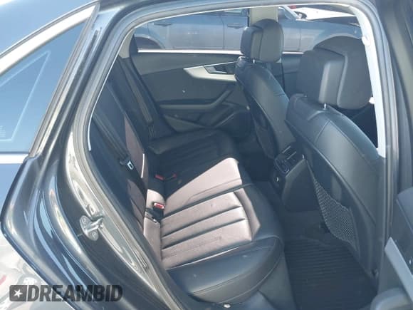 ✅ 2017 Audi A4 Premium Plus • VIN: WAUENAF41HN033463 • Lot: 43817682. Wystawiony na IAAI z przebiegiem 142 921 mil. Bezpłatny archiwum sprzedaży aukcyjnych z USA i szczegółowy raport historii pojazdu na DreamBid. Zdjęcie 8.