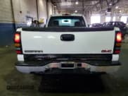 ✅ 2006 GMC Sierra 1500 Work Truck • VIN: 1GTEC14V56E185750 • Лот: 49774445. Опубликован ранее на Copart с пробегом 204 648 миль. Бесплатный доступ к архиву аукционных продаж из США и подробный отчёт об истории автомобиля на DreamBid. Изображение 6.