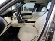 ✅ 2023 Land Rover Range Rover SE • VIN: SALKP9E74PA028542 • Lot: 47986865. Wystawiony na Copart z przebiegiem 22 902 mil. Bezpłatny archiwum sprzedaży aukcyjnych z USA i szczegółowy raport historii pojazdu na DreamBid. Zdjęcie 7.