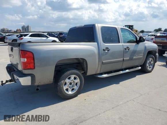 ✅ 2007 Chevrolet Silverado 1500 1LT • VIN: 3GCEC13C77G540105 • Lot: 72154744. Listed on Copart with 217,098 mi. Free auction sales archive from the USA and detailed vehicle history report at DreamBid. Image 3.
