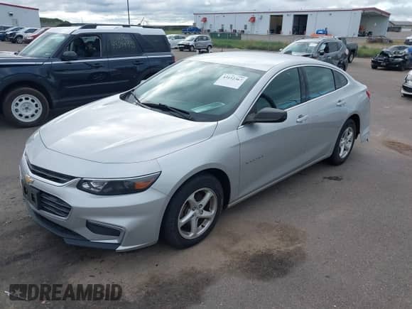 2018 Chevrolet Malibu LS z VIN 1G1ZC5ST0JF263860, wystawiony jako IAAI lot #43152367 z przebiegiem 106 196 mil mil oraz . Historia ofert i sprzedaży dostępna na DreamBid. Obrazek 2.