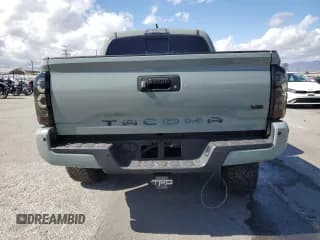 ✅ 2022 Toyota Tacoma TRD Off Road • VIN: 3TMCZ5AN8NM464636 • Lot: 85200685. Wystawiony na Copart z przebiegiem 135 984 mil. Bezpłatny archiwum sprzedaży aukcyjnych z USA i szczegółowy raport historii pojazdu na DreamBid. Zdjęcie 6.