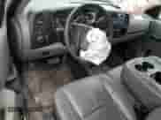 2012 Chevrolet Silverado 3500HD Work Truck z VIN 1GC0KZCG4CZ191509, wystawiony jako Copart lot #41818965 z przebiegiem 227 705 mil mil oraz Szkoda całkowita • Salvage title. Historia ofert i sprzedaży dostępna na DreamBid. Obrazek 8.