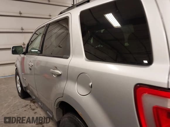 ✅ 2011 Ford Escape Hybrid • VIN: 1FMCU4K39BKB98189 • Lot: 41861185. Wystawiony na IAAI z przebiegiem 177 042 mil. Bezpłatny archiwum sprzedaży aukcyjnych z USA i szczegółowy raport historii pojazdu na DreamBid. Zdjęcie 15.